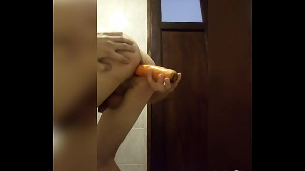 Cojida Con Zanahoria