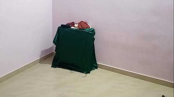 Desi Babhi Caught On Camera Changing Dress