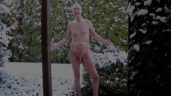 Nackedei Im Schnee 001