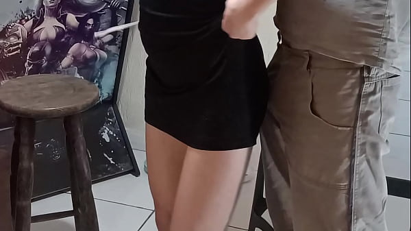 Casada Recebe Eletrecista Em Sua Casa!