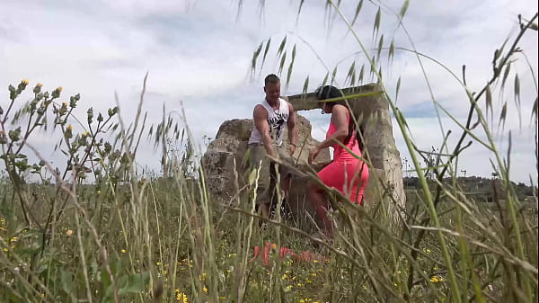 German Tour Guide Tantalizes A Hotwife With Massive Naturals For A Quick Plow In Mallorca