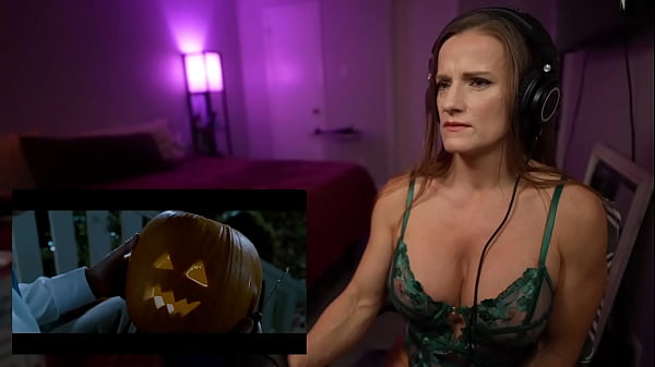 Muscle Stepmommy Reacts - Trick 'R Treat Was Not What I Expected
