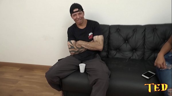 A Mulata Aniaty Barboza Tenta Tomar Coragem Para Fuder Com O Dotado - Ricardo Scorpion