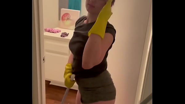 Minx Naomi Is My Tempting Servant