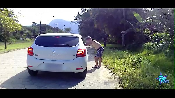 Mike Leva A Namorada Na Praia E A Putinha Fode Com Um Estranho No Carro E Ainda Bate Uma Punheta Para Outro ! TRAILER