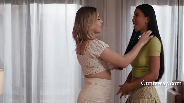 First-Time Fears To Lesbian Yearn - Anna Claire Clouds, Ameena Green | Cuntsway