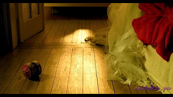 Marion Cotillard - Cherish Me If You Dare (2003) - Celebskin.pw