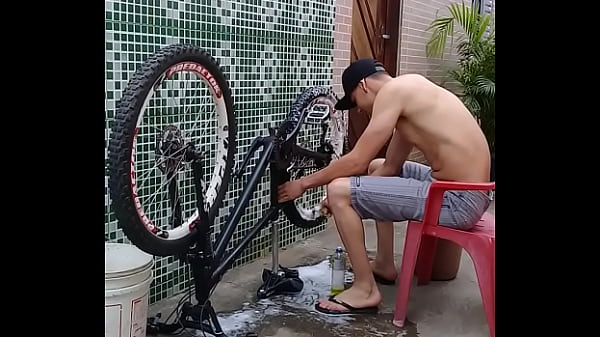 Branquinho Gostoso Dando Tapa Na Magrela