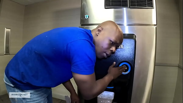 Hotel Encounter At The Ice Machine Leads To Heated Dreamy Stranger Sex RYAN CONNER And WILL TILE