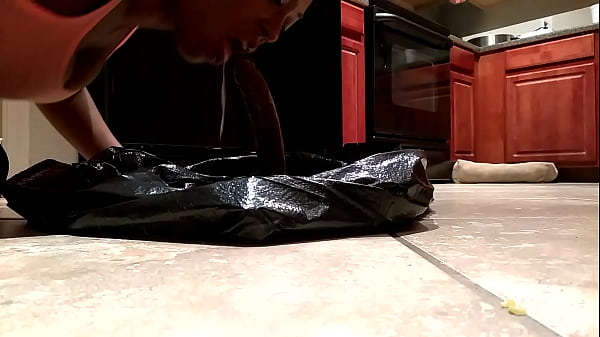 Ravishing Ebony Nympho Throwing Up Food On Dildo