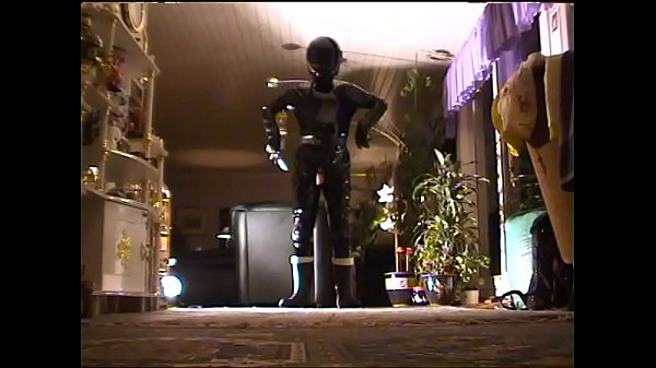 Roxina2001RubberWankerInHelmet020301XXXL.WMV