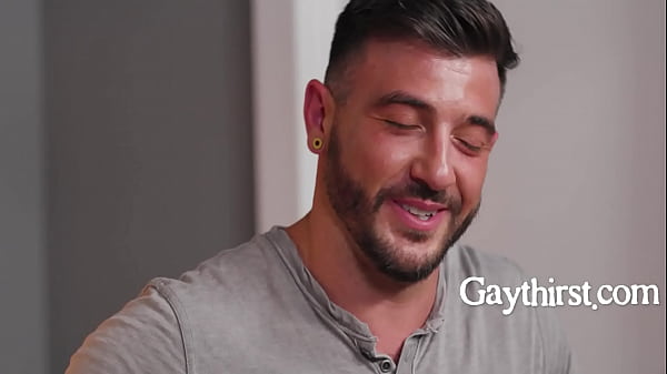 Twink Gets Screwed By A Man He Met At Reality Flaunt - Ian Holmes, Trevor Harris
