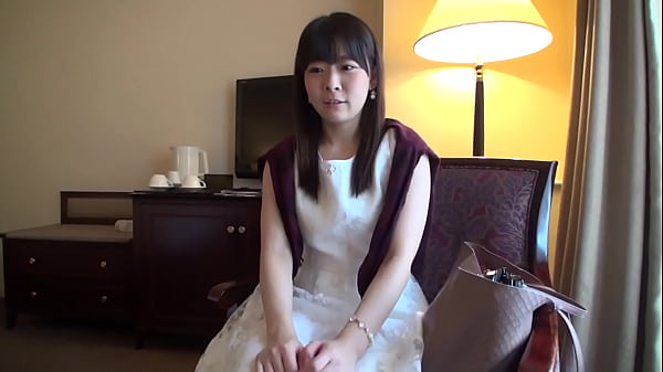 募集ちゃん 008 みおり 21歳 女子大生 カメラに撮られながら足を開いて見せてもらったら羞恥心からかなにもしていないのにぷっくりマ○コからお汁が!!耳・首に少し近づいただけでヒクヒクなっちゃって、パンツの上からいじっただけですでにイキそうなみおりちゃん。https://bit.ly/3YCs4Lj