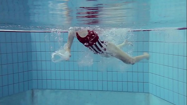 Nastya Insanely Underwater Steamy Babe From Russia