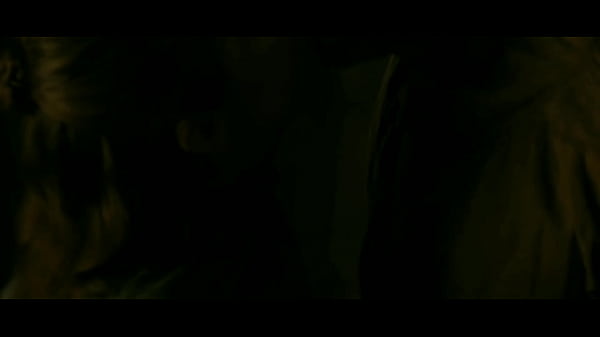 Maisie Williams Sizzling Scene