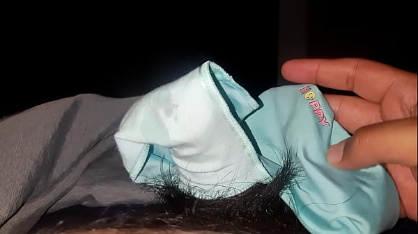 Mi Mejor Amiga Me Dejo Venirme En Sus Calzones Usados