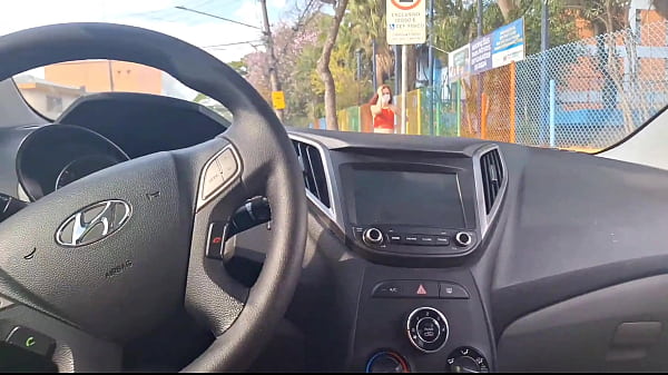 Masturbação Arriscada Para Ruiva Que Estava No Ponto De ônibus!