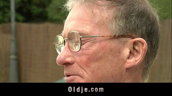 Stacked Teenie Sweetheart Anal Pounding Breakfast For Giant Old Dick