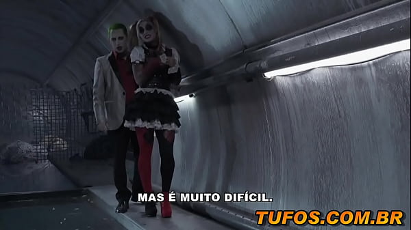 Arlequina Fica Dividida Entre Batman E Coringa... Ela Decide Fuder Com Os Dois Para Decidir De Qual Lado Está!