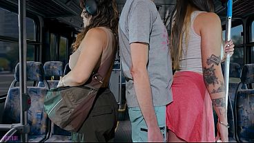 Masturbando A Un Extraño En El Autobús