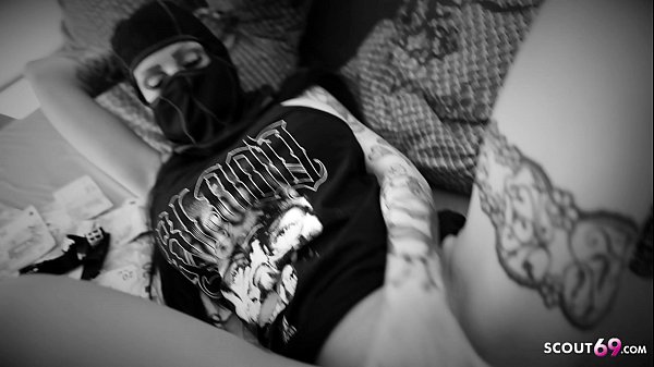 Deutsche Gangster Teen Bonny Und Clyde Porno Parody Schwarz Weiss - German Young-babe