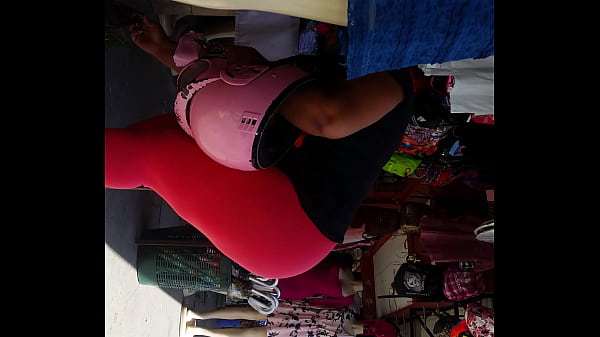 Nalgona Comprando