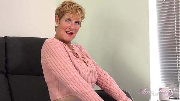 AuntJudys - Chesty 56yo Mature Ms. Molly In Pantyhose