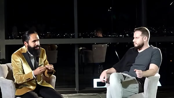 Brazilian Guy WRECKS A Mexican Dwarf With A Monumental Ego On Live Stream