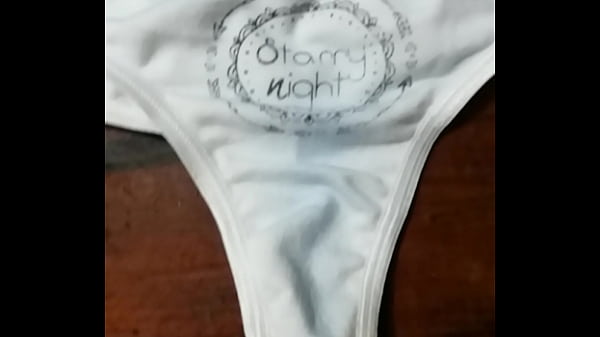 Acabando En La Tanga De Mi Novia - Eyaculando Tanga