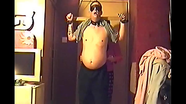 Babe Humiliates Her Boyfriend On Cam While He Is Blindfolded And Wrist Tied UNCUT VIDEO