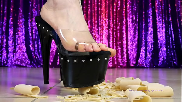 Pasta Colossal Paccheri Trampling Food Squeezing In High Heels Sole Fixation ASMR Sound Darling Lucifer Goddess