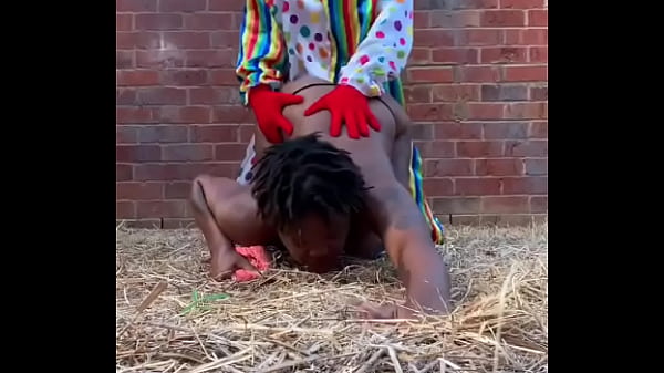 Gibby The Clown Nails Ebony In A Barn