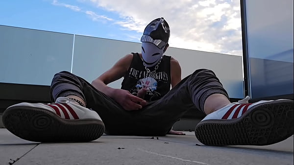 Frisky Masturbator Outdoor From Sneaker To Barefoot