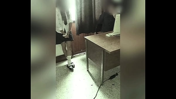 CÁMARA Graba A MAESTRO Y ALUMNA En La Oficina Del Colegio! Colegiala Mexicana Se DEJA FOLLAR Por El PROFE Por Una MEJOR CALIFICACIÓN! Video Unscripted Genuine! (Segunda Parte)