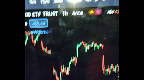 Bitcoin Botando O Dólar Pra Mamar
