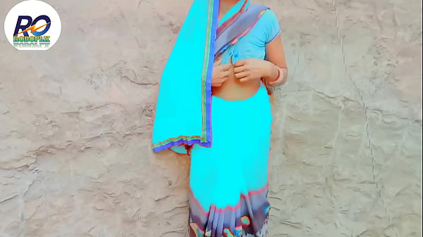 Indian Desi Roboplx Bhabhi Ne Saree Present Karke Dikhai Palambar Vale Ke Chut Ghar Chudai Gand