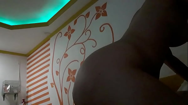 Novinha Da Favela Sentando Gostoso