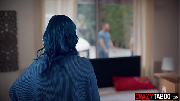 Frisky Huge Booty MOMMY Jewelz Blu Cheated On Husband With His Massive Shaft Relative Seth