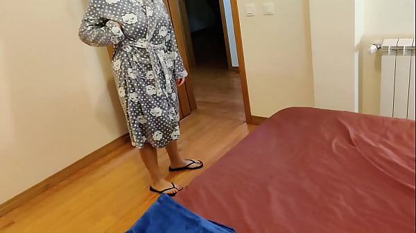 Invitation To Sleep In Friend's Mom House After Being Kicked Out