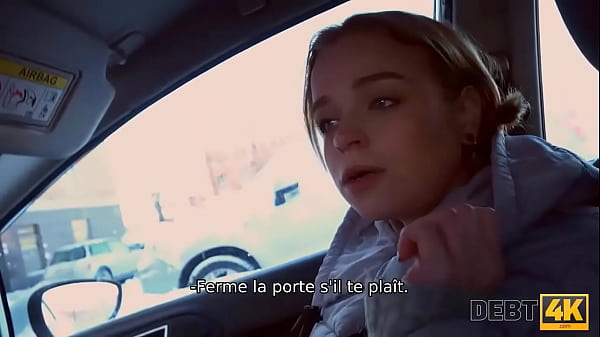 DEBT4k. Un Jeune Débiteur Au Visage Mignon Pense Que Le Sexe Vaut Mieux Que La Peine
