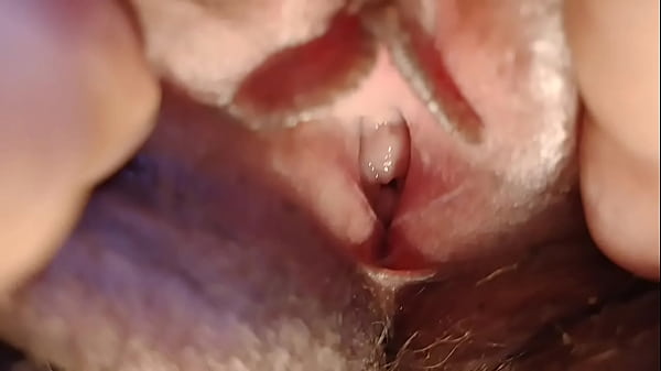 Desi Bhabi Cleaning Her Unshaved Cunt