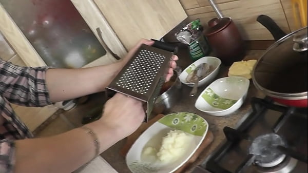 No Panties And Bra In Stockings In High Heels Sexy COUGAR Frina Continues Her Exposed Cooking. Sizzling And Cold Minced Meat Roll On The Menu Today