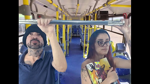 Estudande E Fodida Por Estranho Dentro Do Onibus!