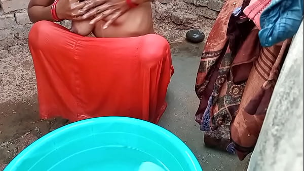 Sizzling Rati Open Bathroom Bathing Hindi Voice