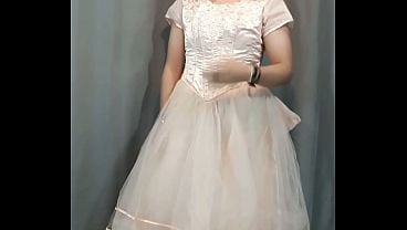 Perra Travesti Con Vestido Masturbandose