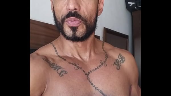 VINNY BURGOS Now At XVIDEOS