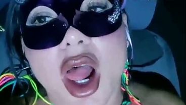 Sai Do Bloco De Carnaval Parei No Banheiro Tinha A Pica Disponivel