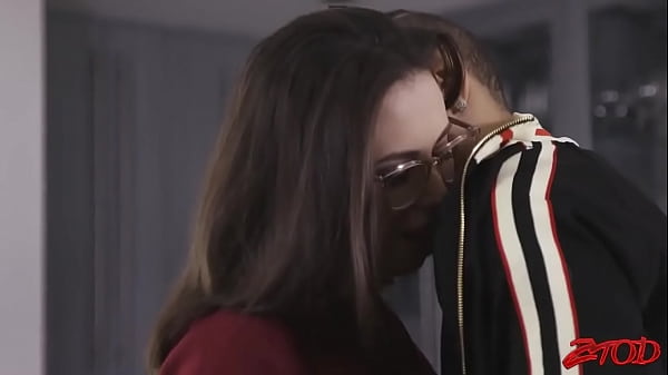 Nerdy Next-door Cutie Casey Calvert Slobbers & Grinds BBC