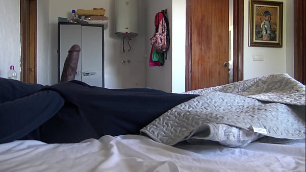 A Turkish Hotel Housemaid Is Disturbed When Tourist Exposes His Large Black Dick
