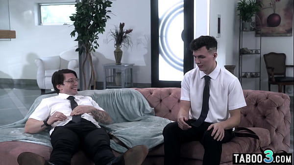 Sexy Light-haired Ripe Housewife Dee Williams Appreciating Two Huge Religious Cocks